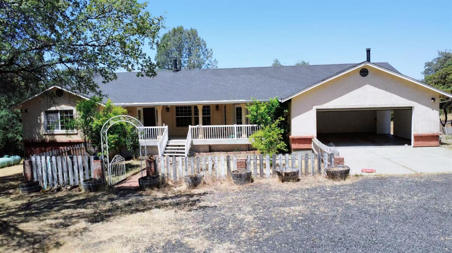 127 Eagle Vista Drive — photo