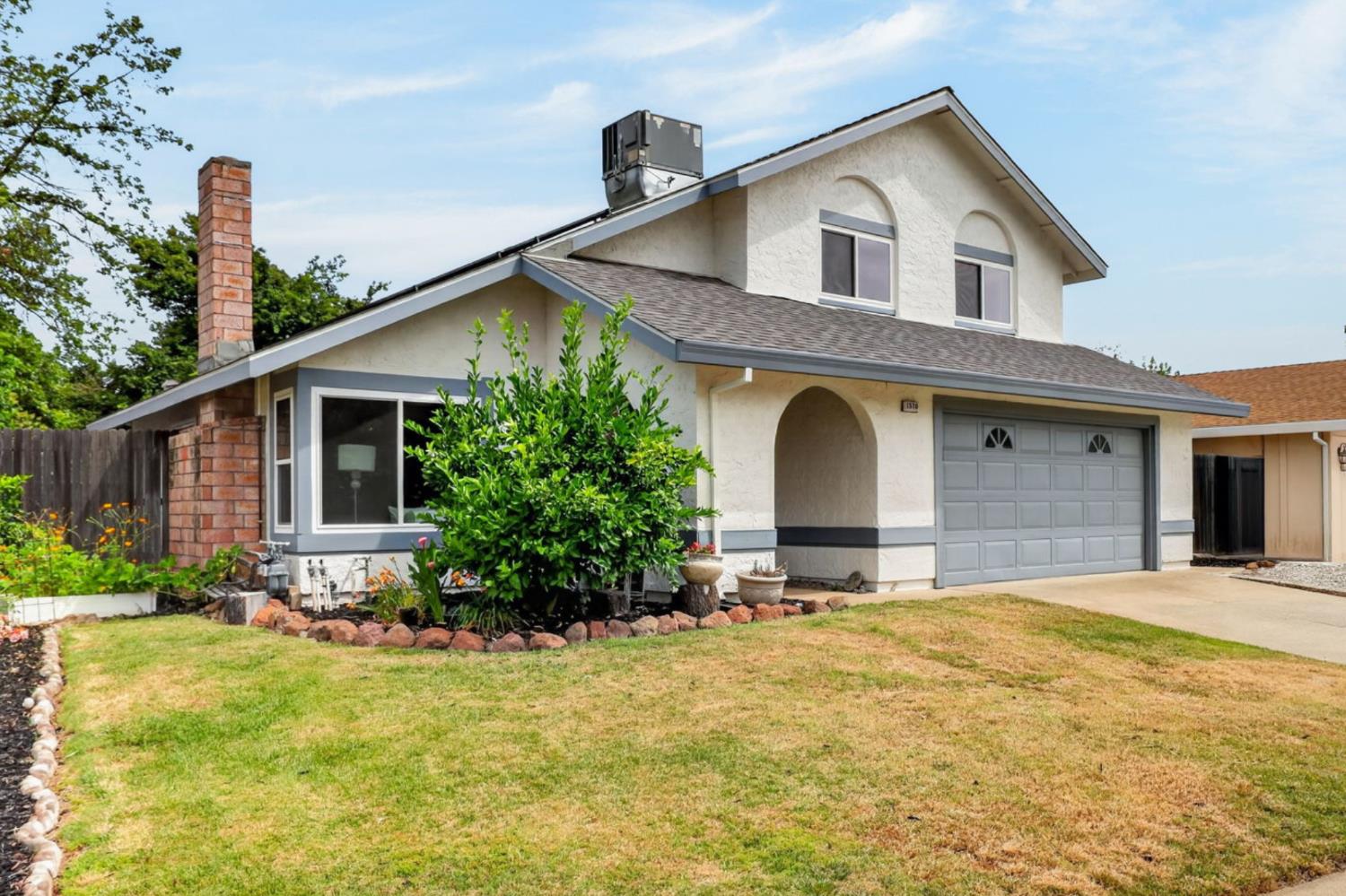 1570 Klamath River Drive — photo
