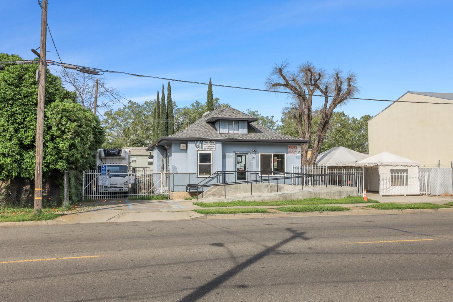 425 N Sacramento Street — photo