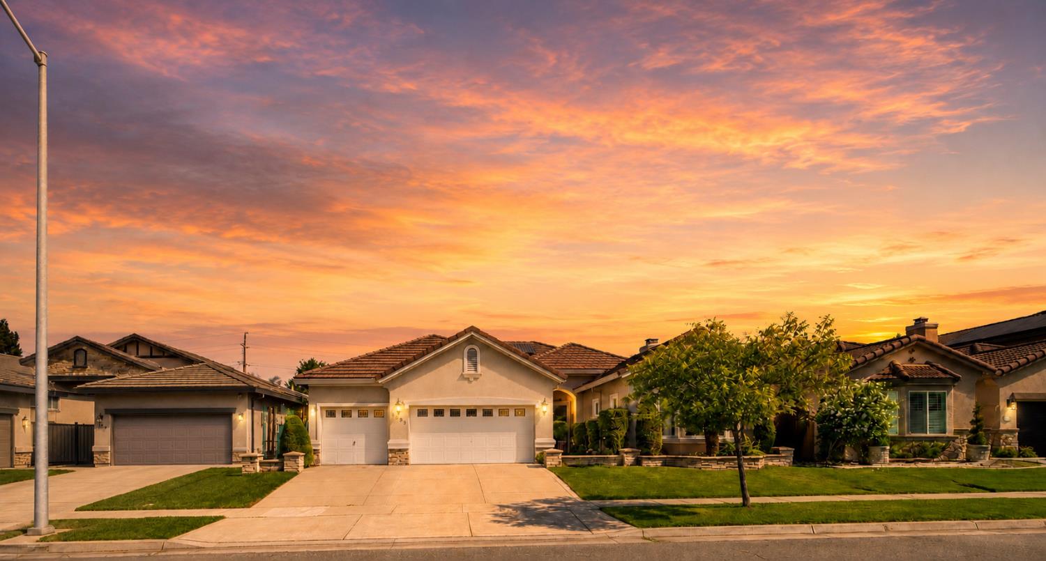 1651 Rio Vista Way — photo