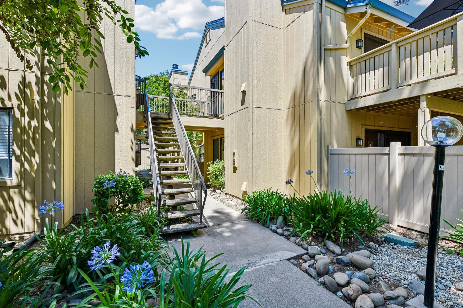 2280 Hurley Way 48 — photo