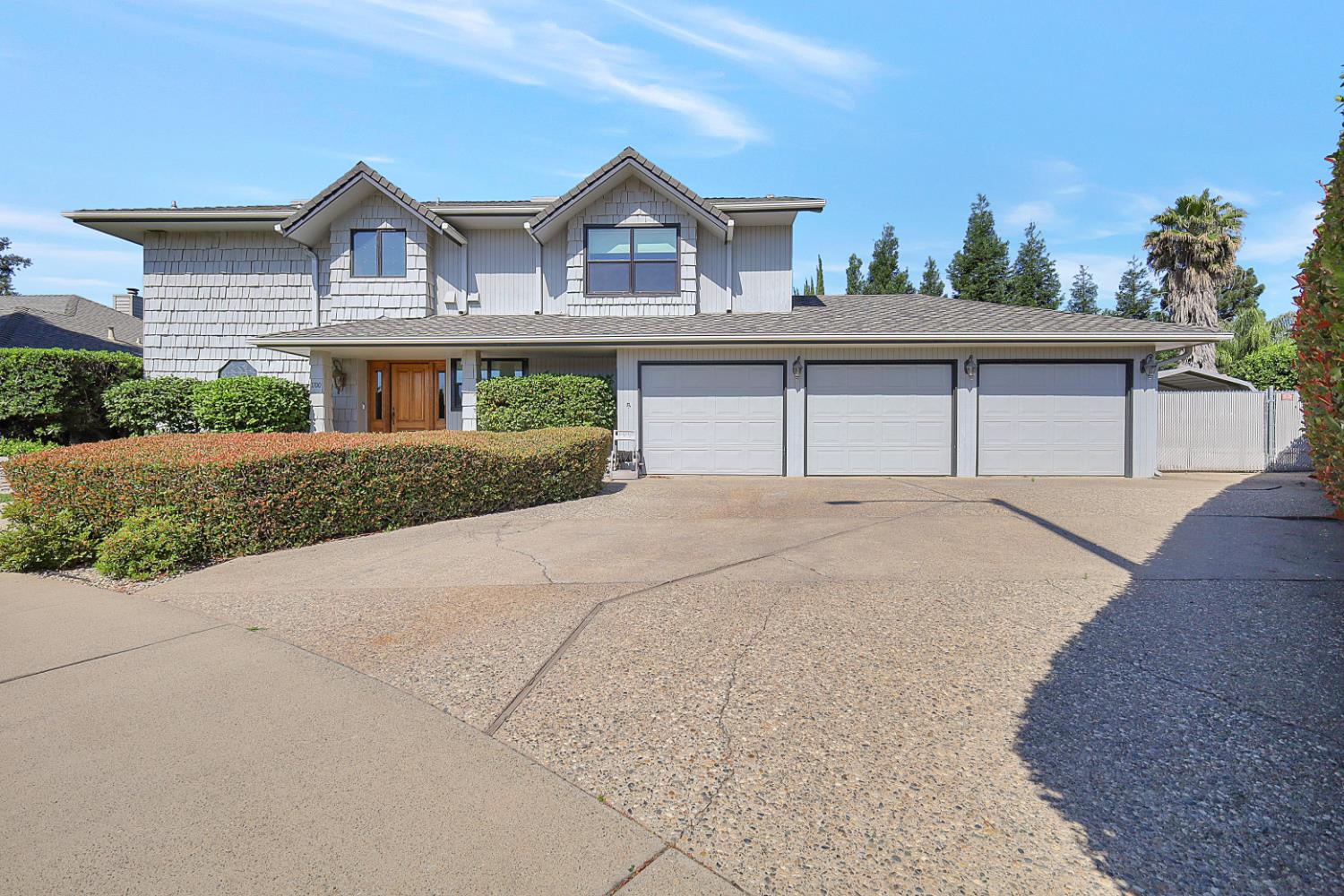 1700 Elizabeth Lane — photo