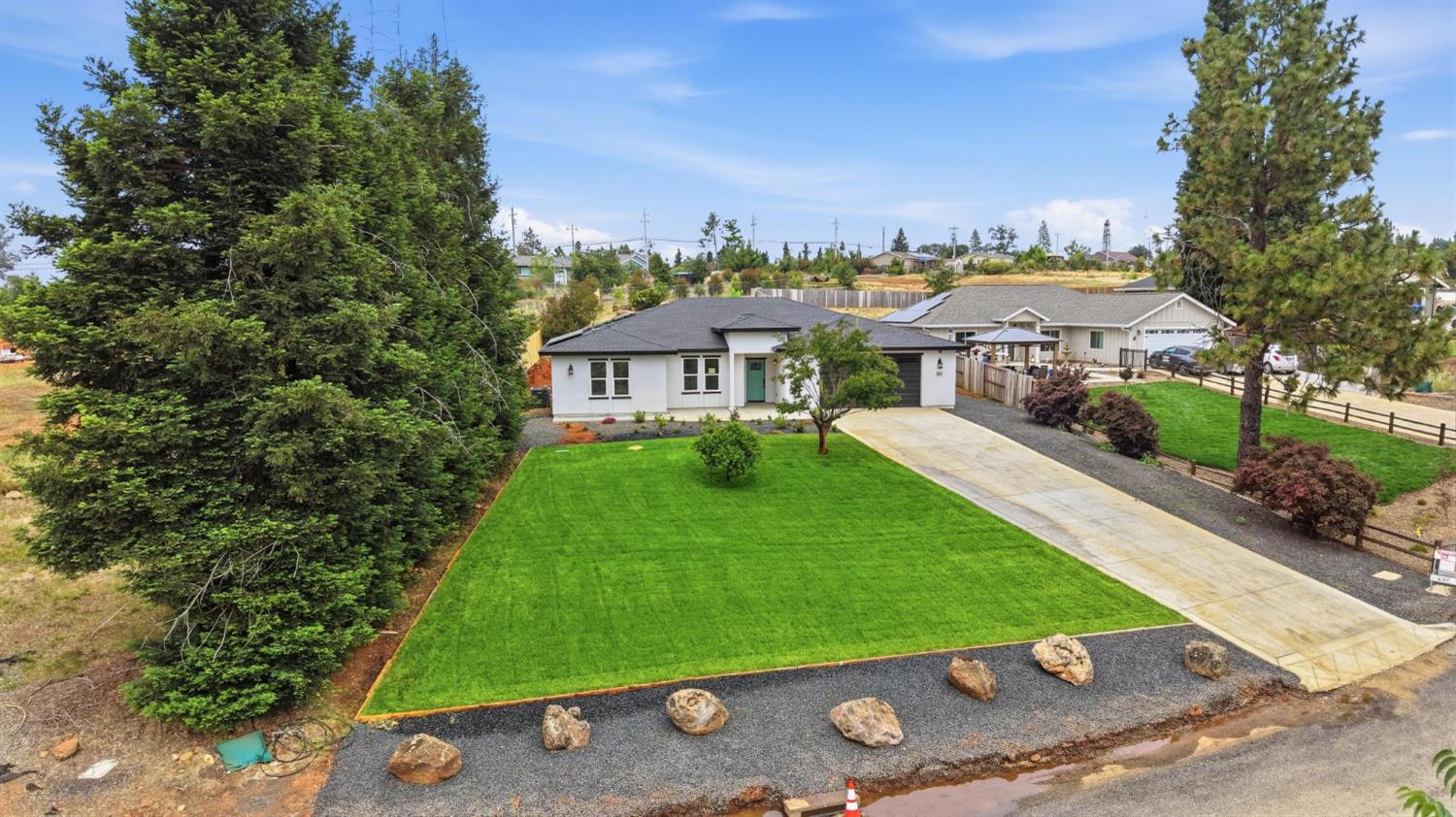 351 Starlight Court — photo