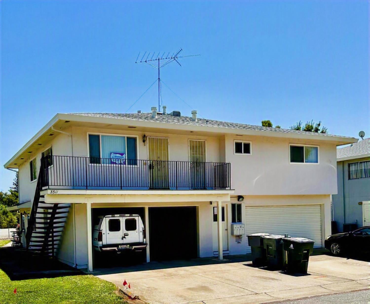 3511 Town Court 4 — photo
