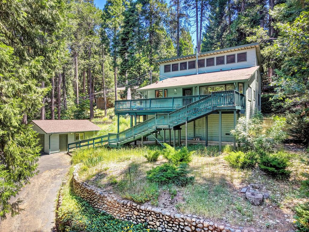 7085 Lakewood Drive — photo