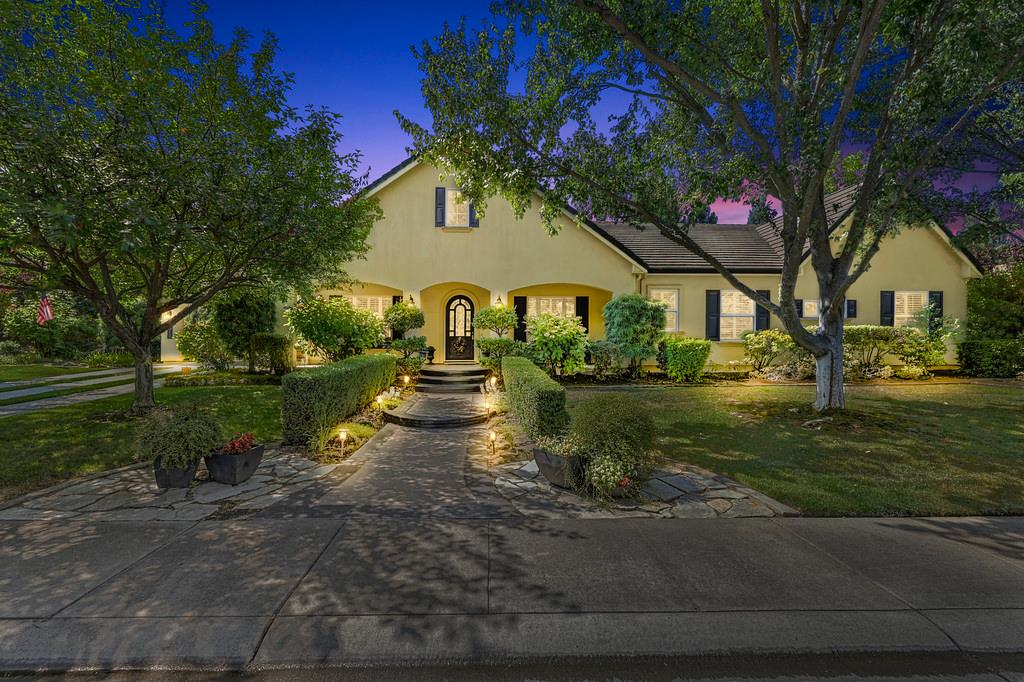9013 Cedar Ridge Drive — photo