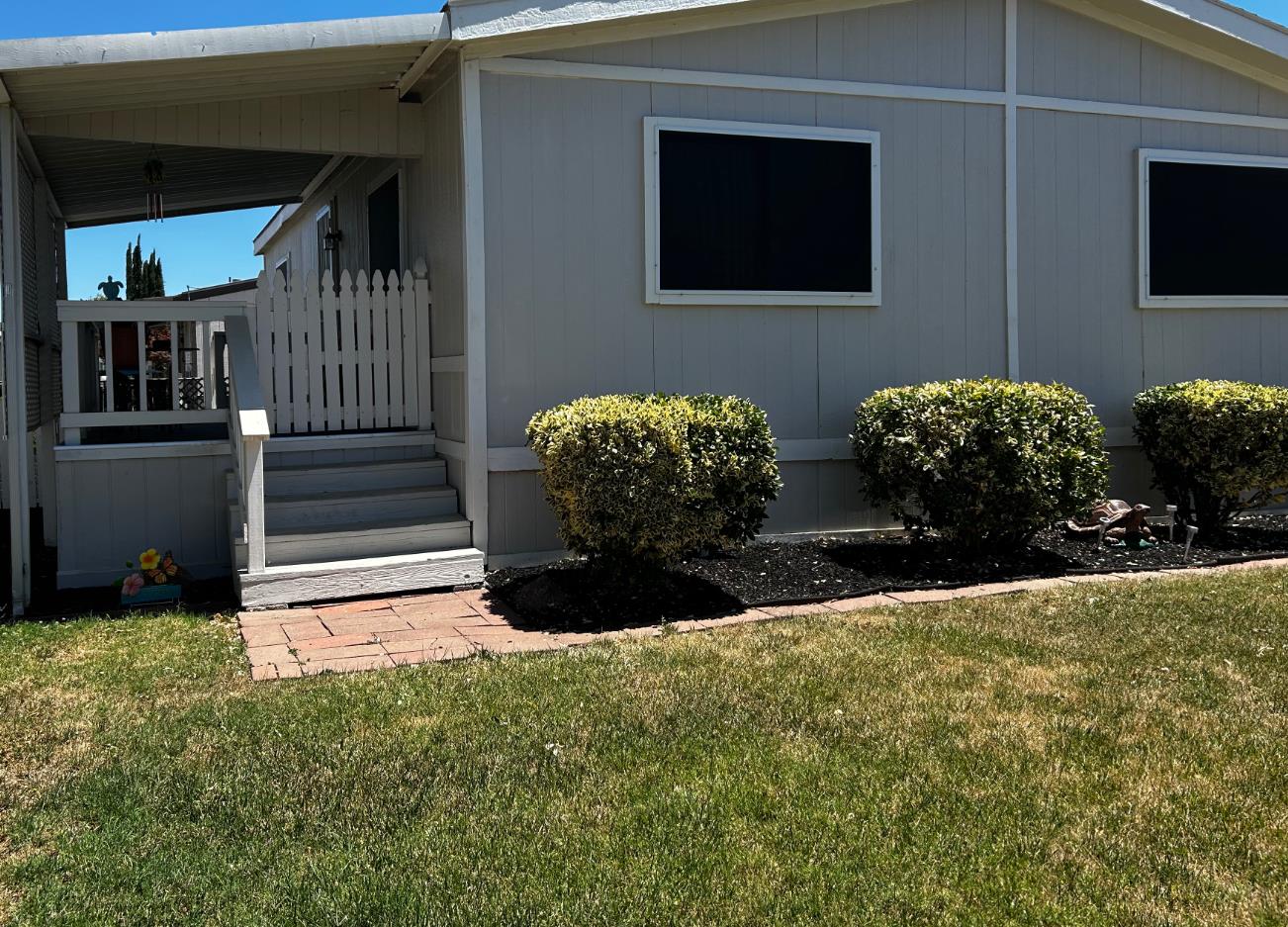 3120 Live Oak Boulevard 76 — photo