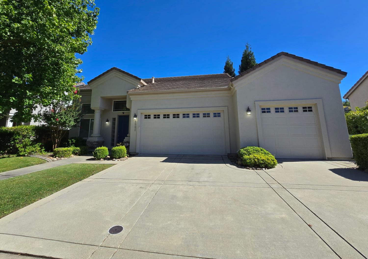 8562 Staffordshire Court — photo