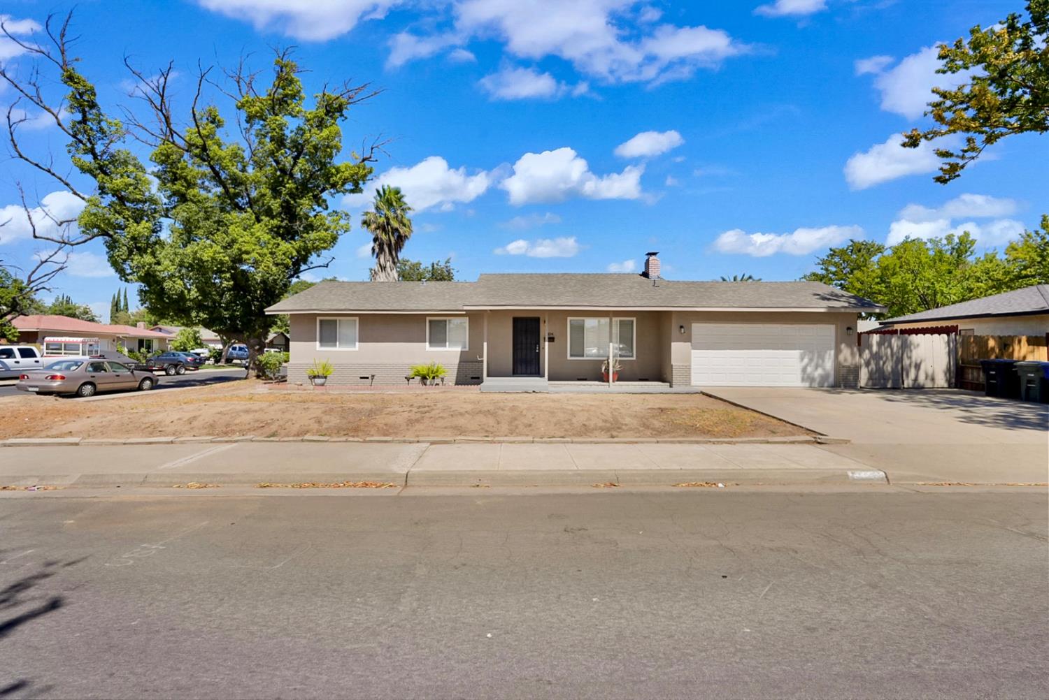 3104 Pembroke Drive — photo
