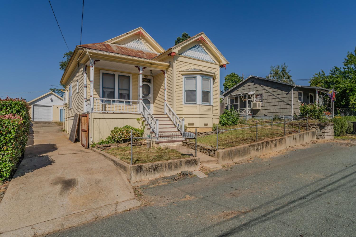 415 Church Street — photo
