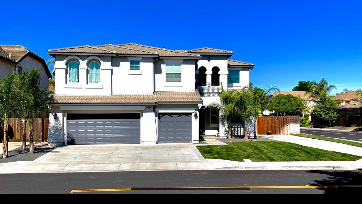 502 Keats Court — photo