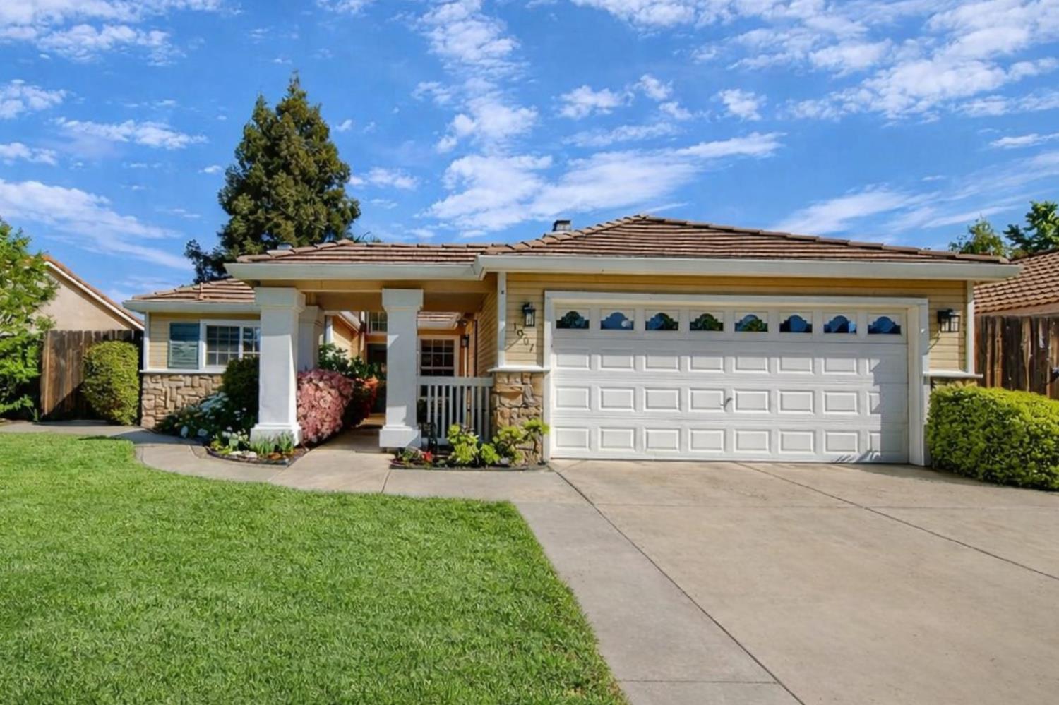 1007 Lourence Drive — photo