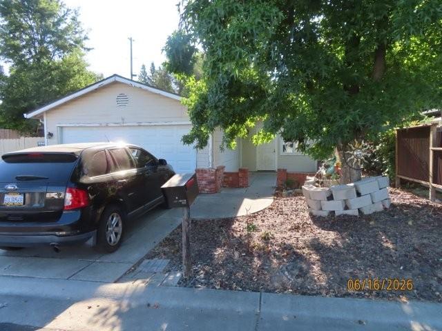 8147 Briar Way — photo