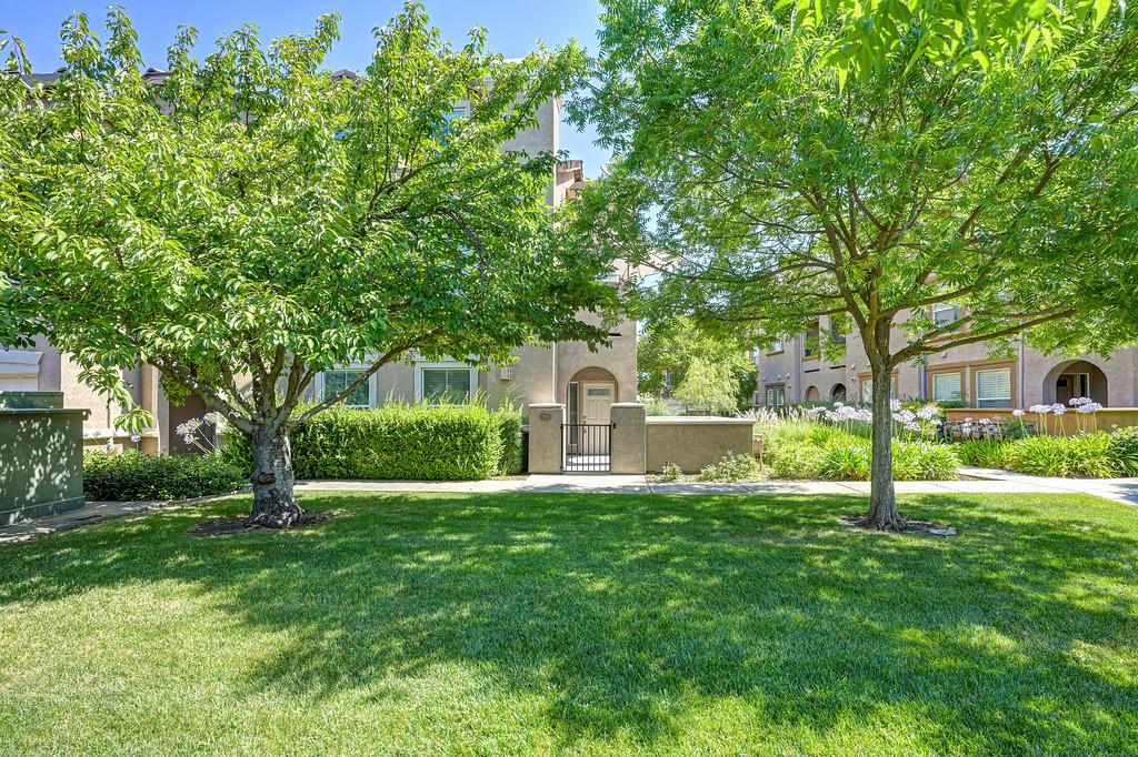 5350 Dunlay Drive 3016 — photo