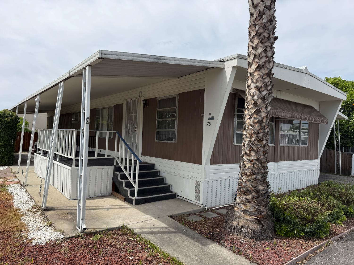 2307 Oakdale Road 75 — photo