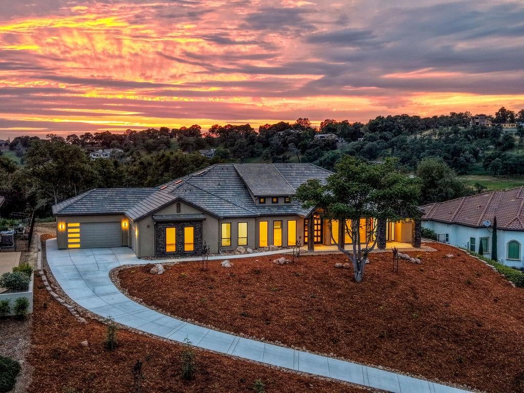 634 Lakeridge Drive — photo