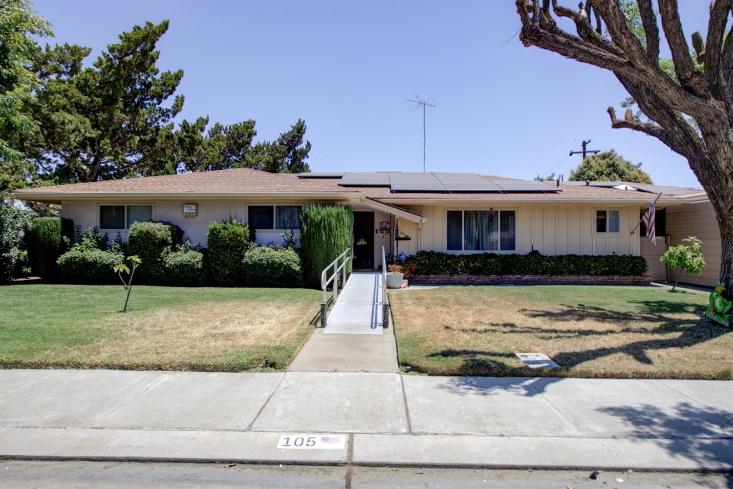 105 Gill Way — photo
