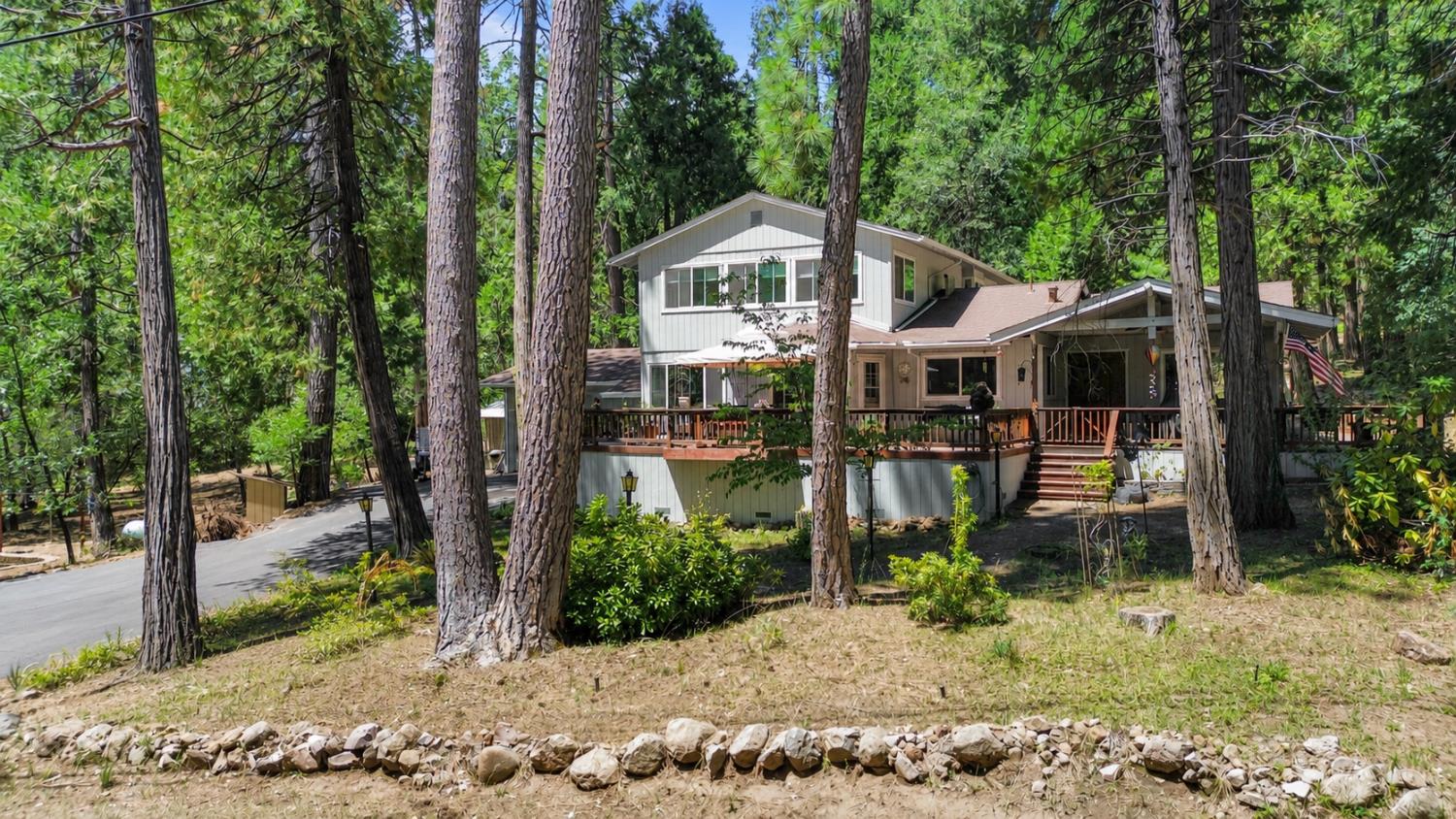 2398 Country Club Drive — photo