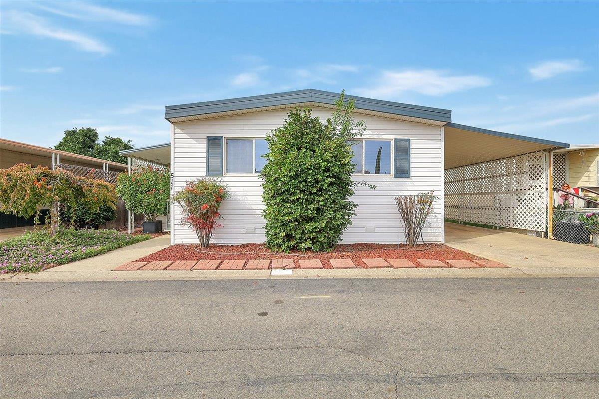 1155 Pease Road 511 — photo