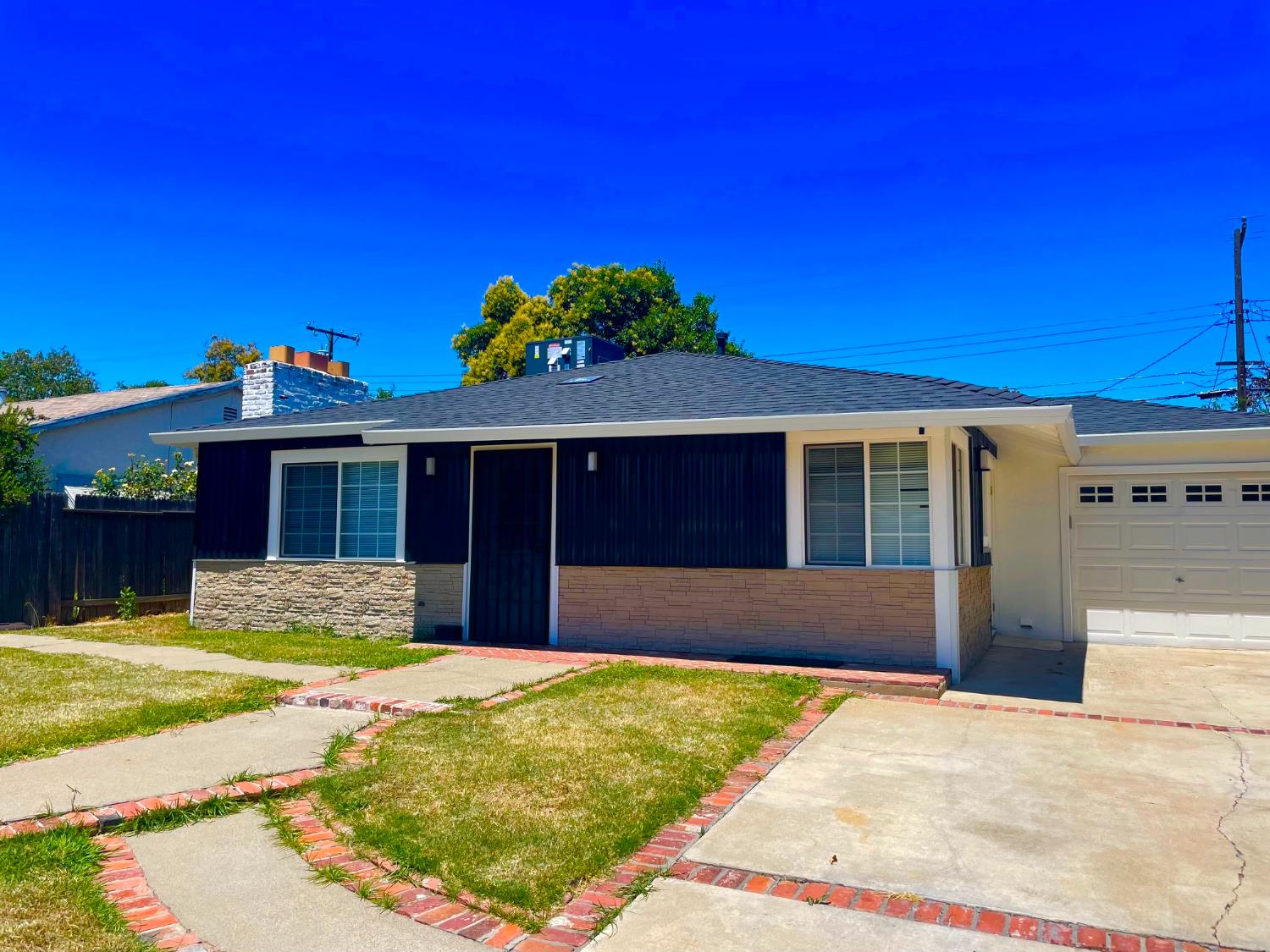 3425 Wemberley — photo