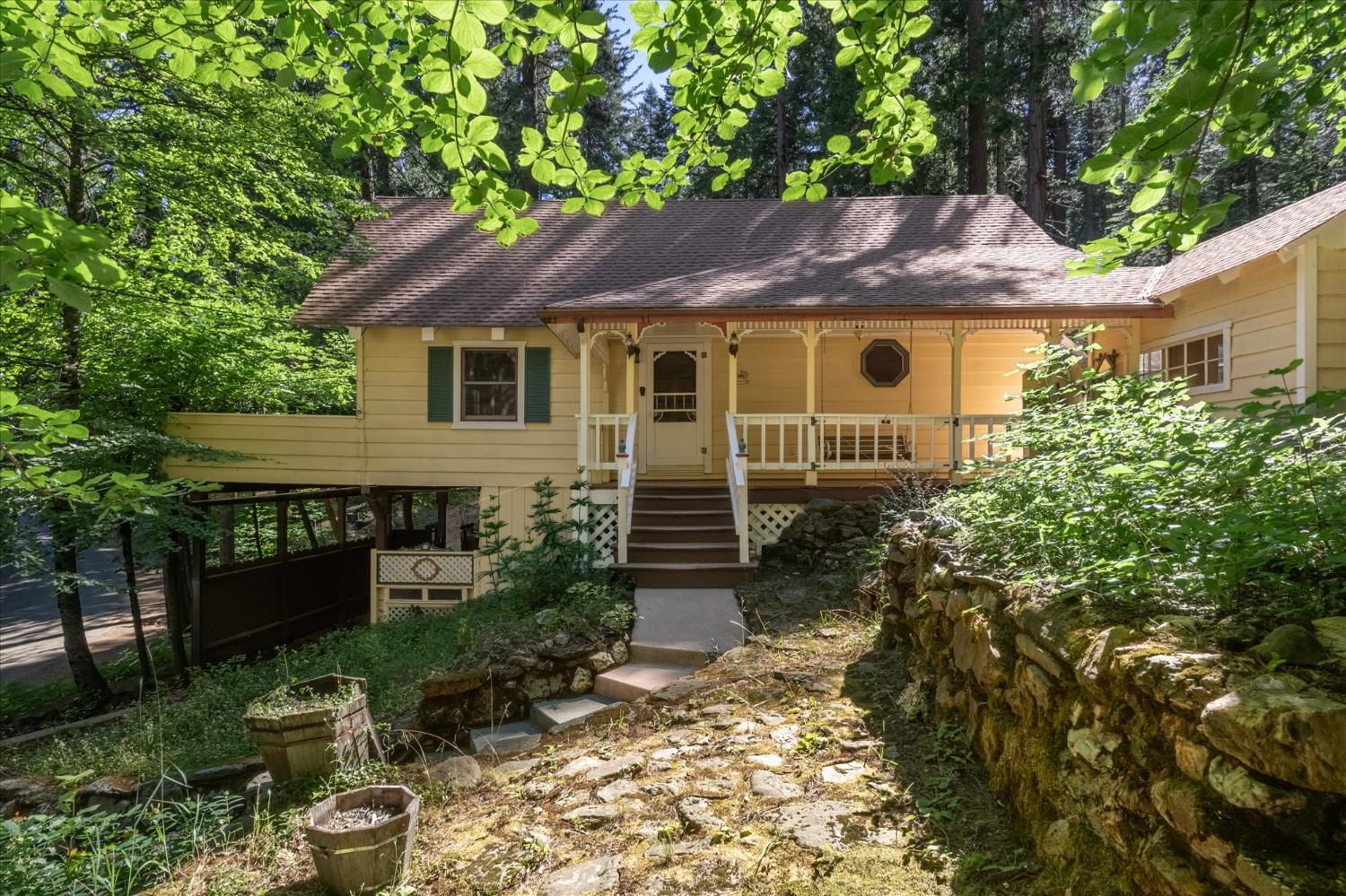 1215 Laurel Circle — photo