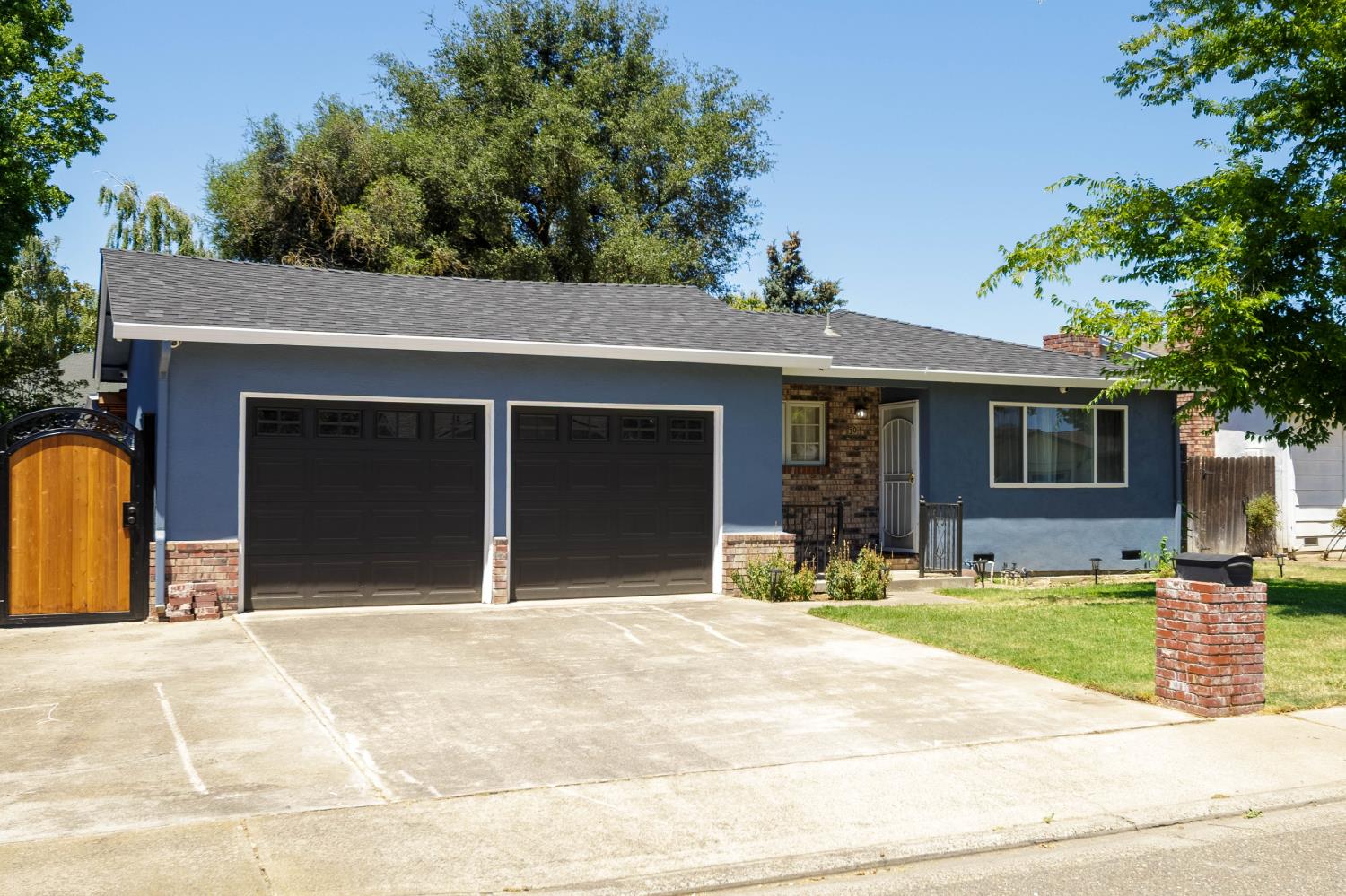 30 Willow Glen Avenue — photo