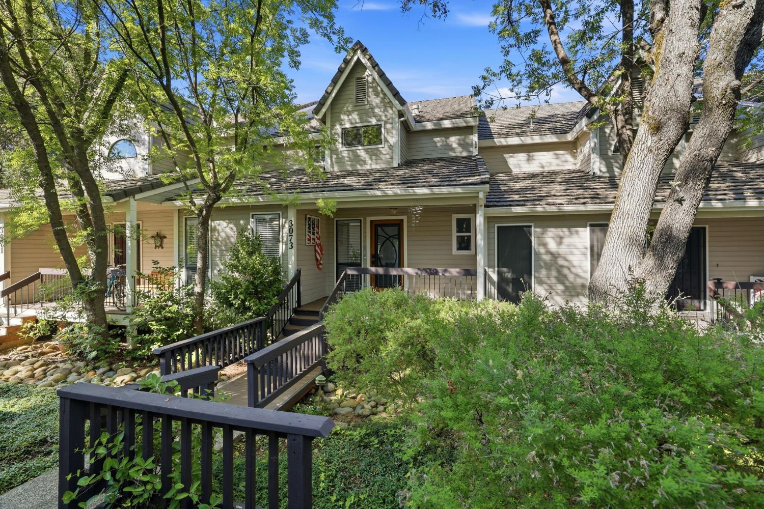 3073 Cambridge Road — photo