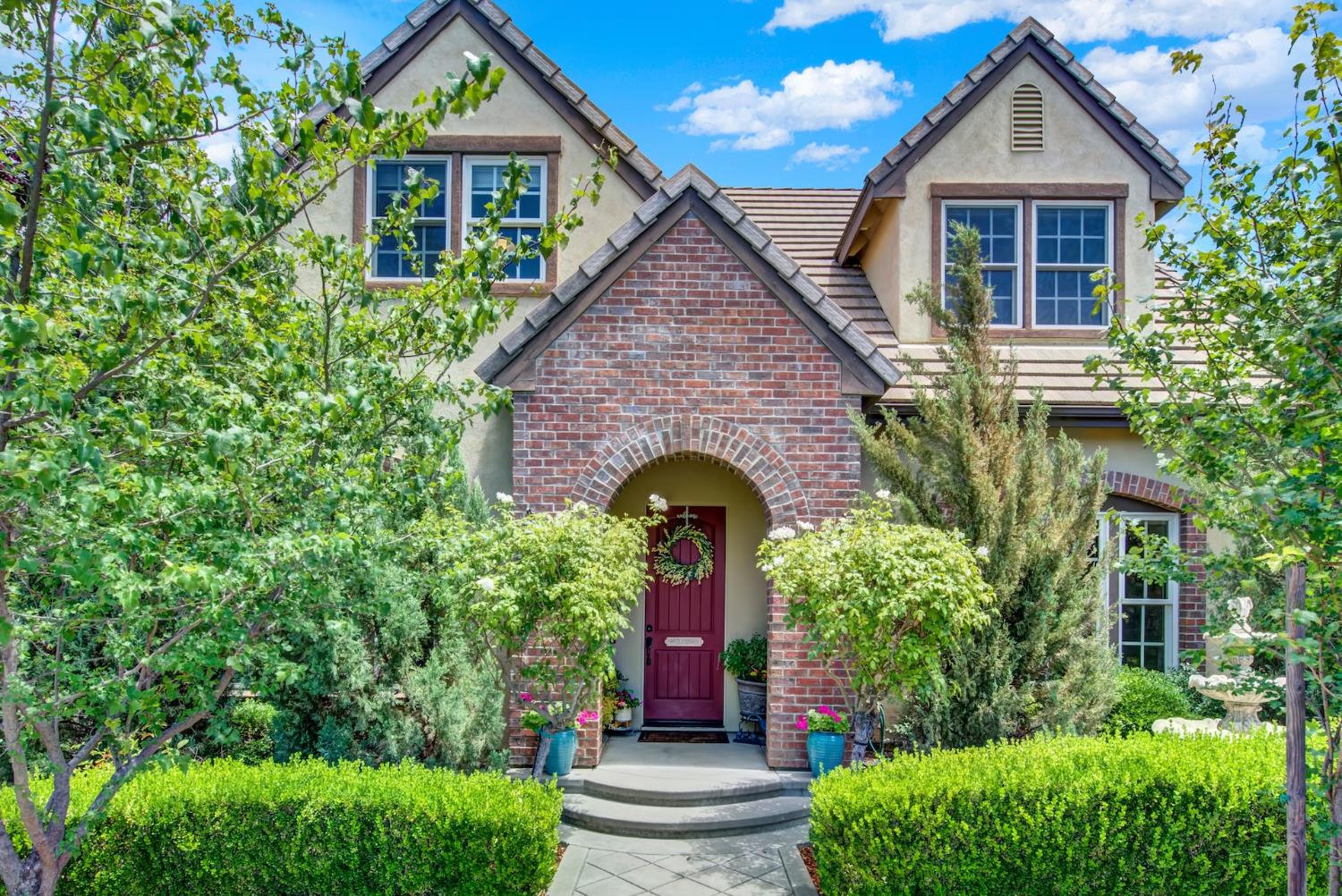 2101 Promenade Drive — photo