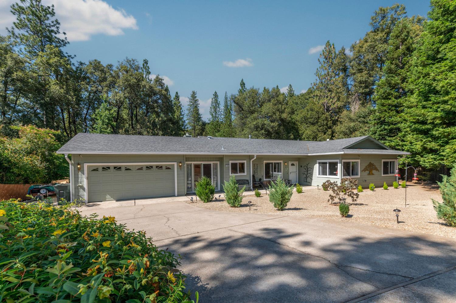 13610 Tony Court — photo