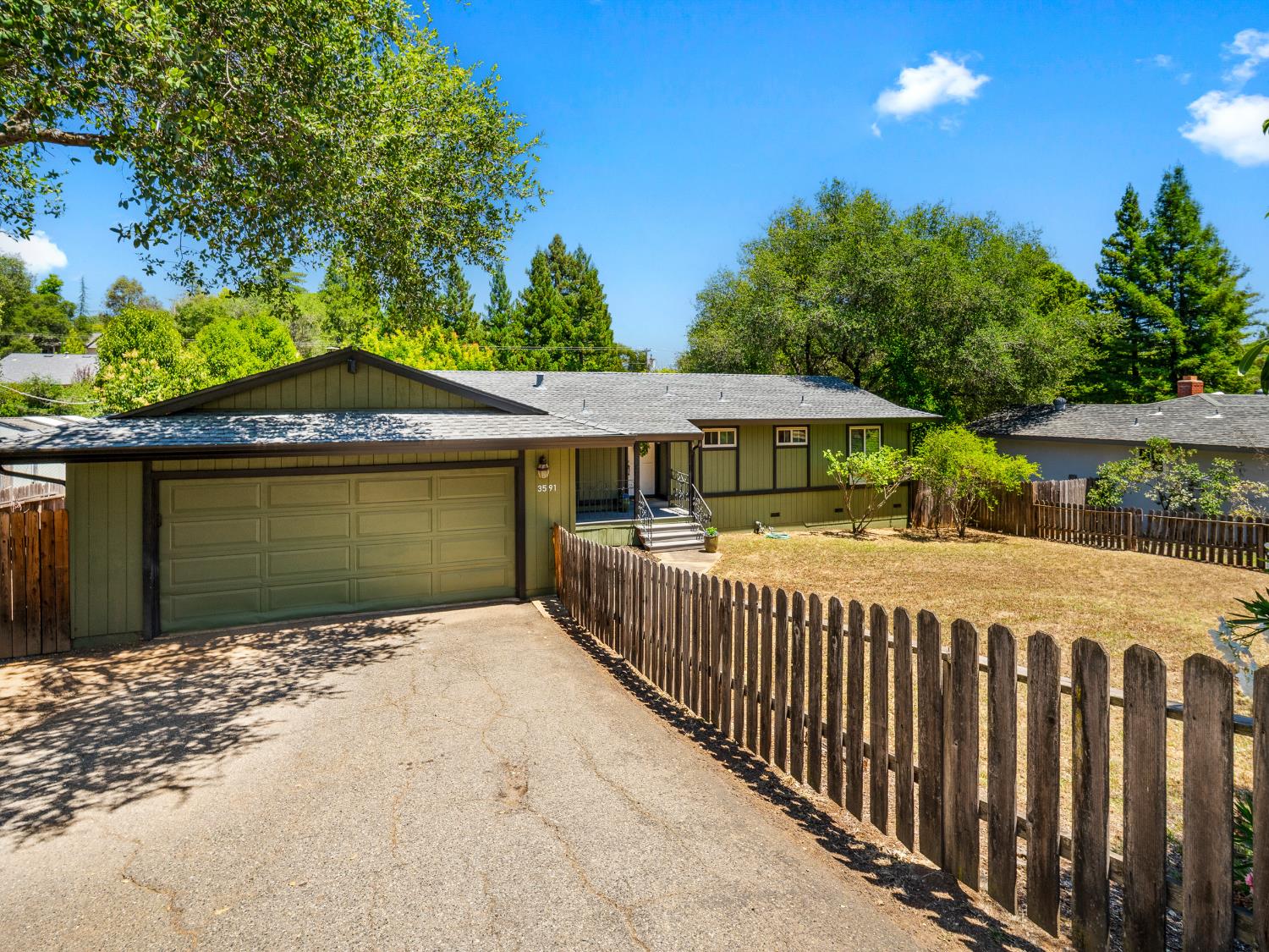 3591 Cambridge Road — photo