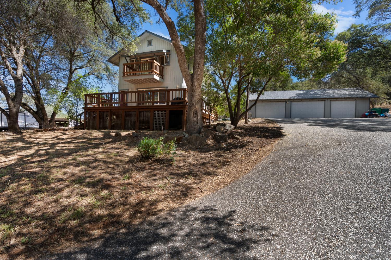 22391 Cameo Drive — photo