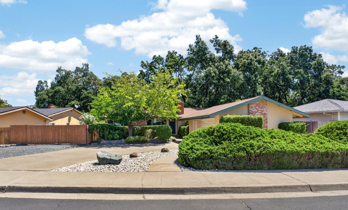 5895 Bryce Way — photo