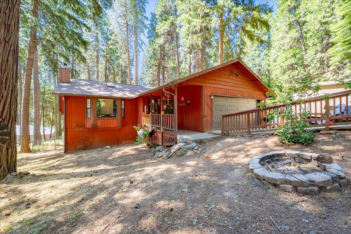 6470 Ridgeway Drive