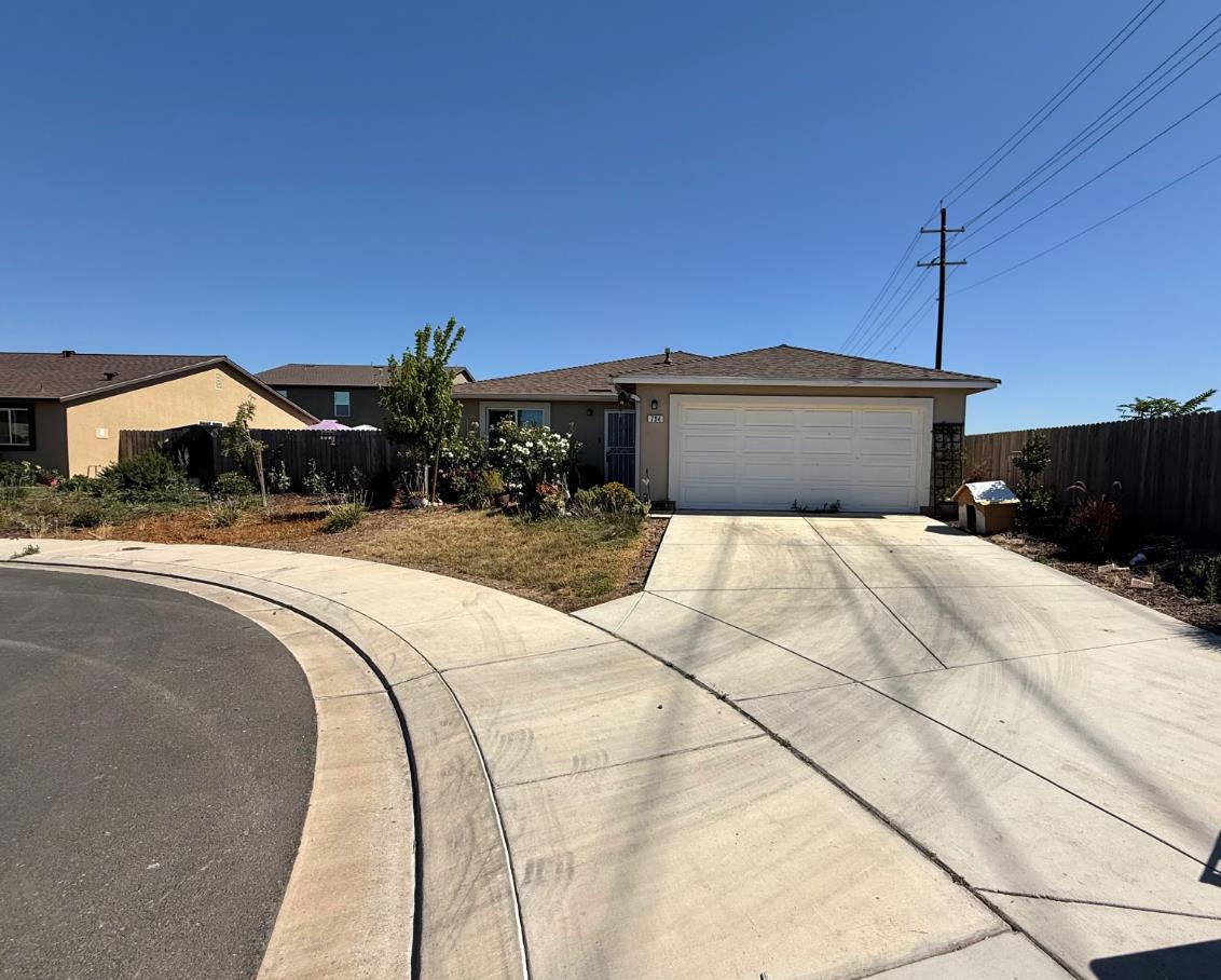 794 Dean Court — photo