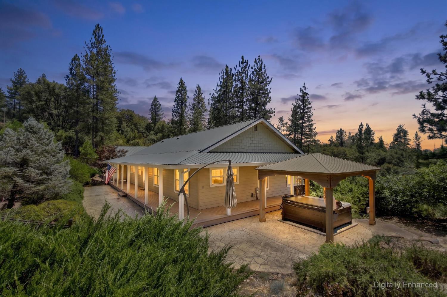 15502 E Meadowlark Lane — photo