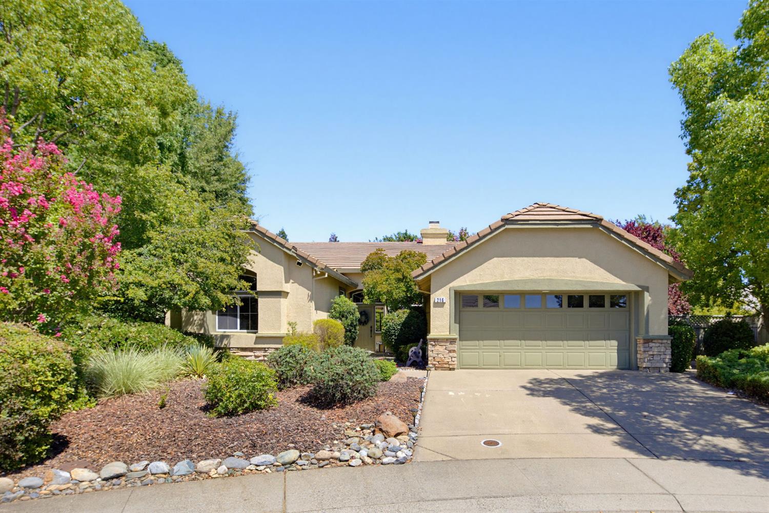 216 Navarretia Court — photo