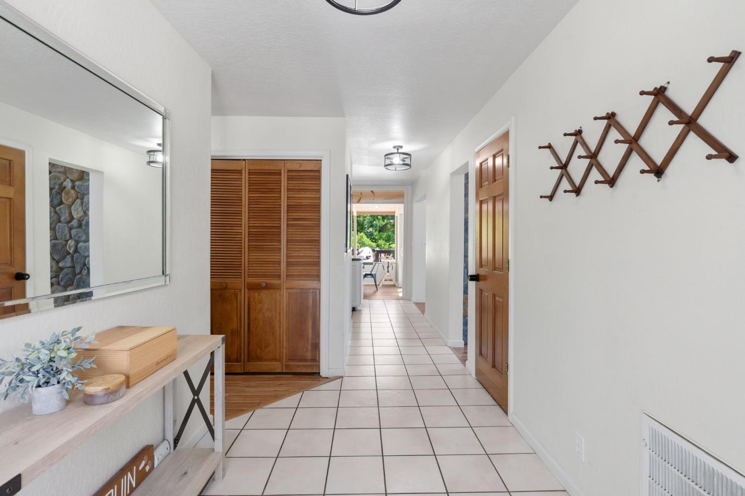 1845 Kit Carson Circle, Arnold, CA 95223 — photo 2