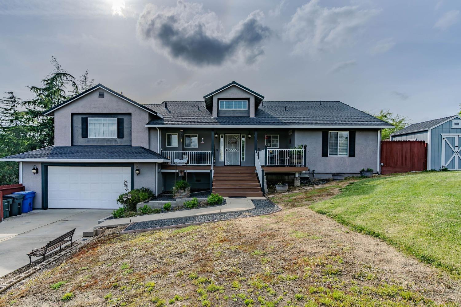 5694 Rippon Road — photo