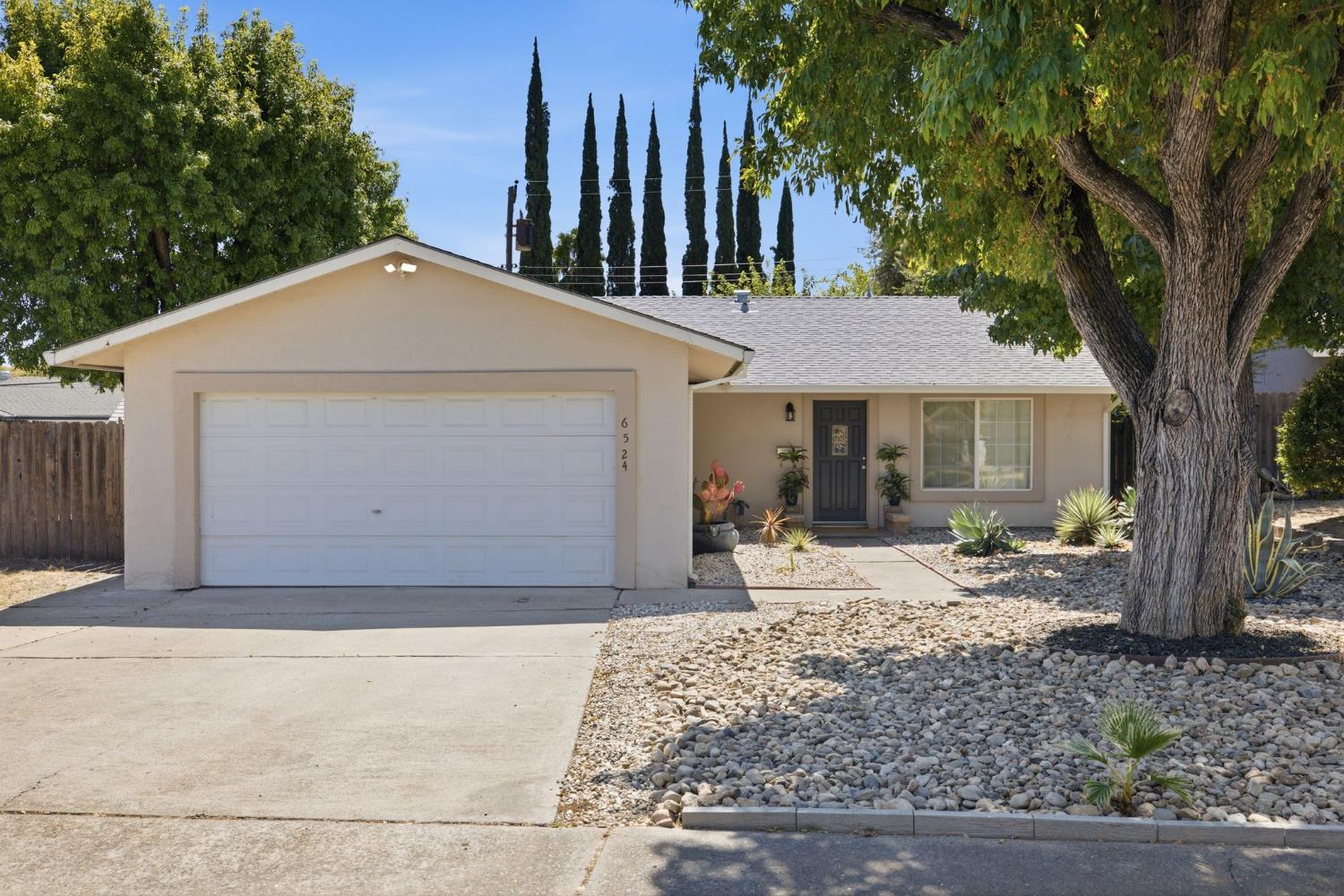 6524 Viscount Way — photo