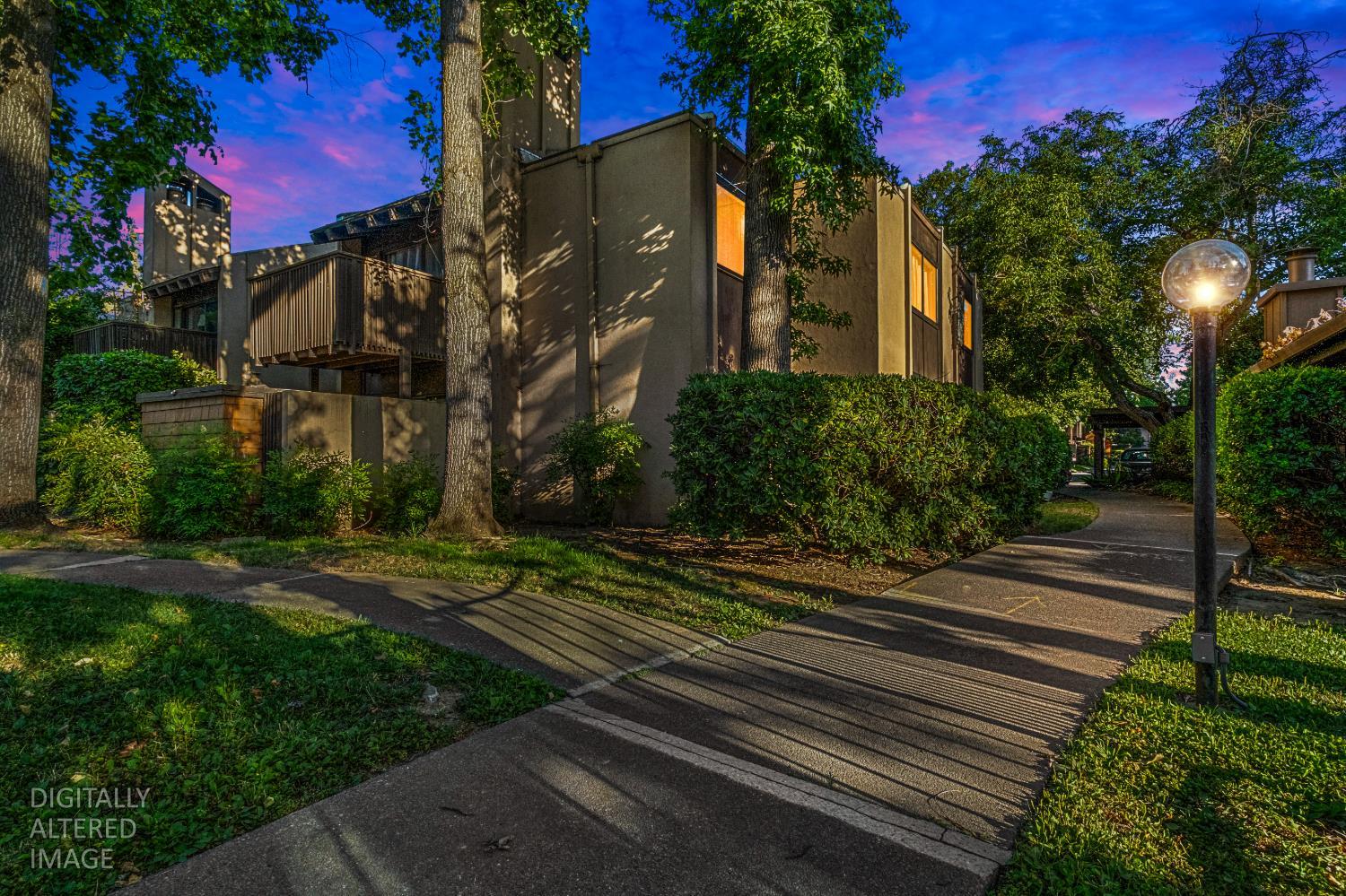2229 Woodside Lane 8 — photo
