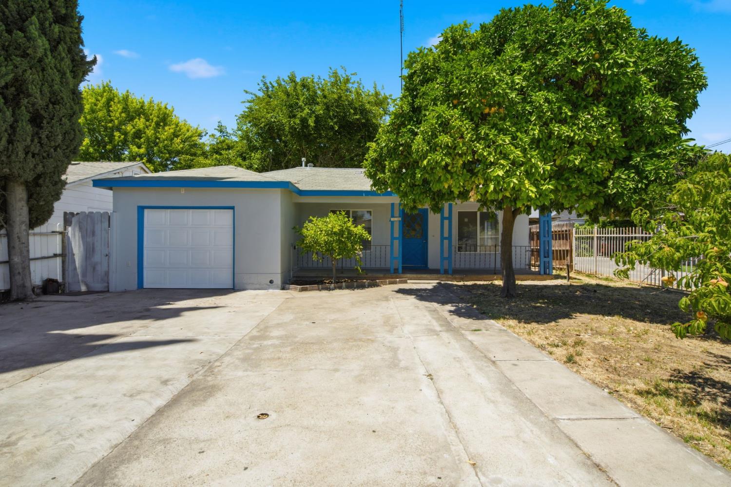 6807 N Cottage Street — photo