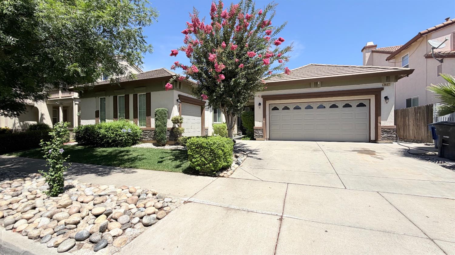 3627 Wild Oak Drive — photo