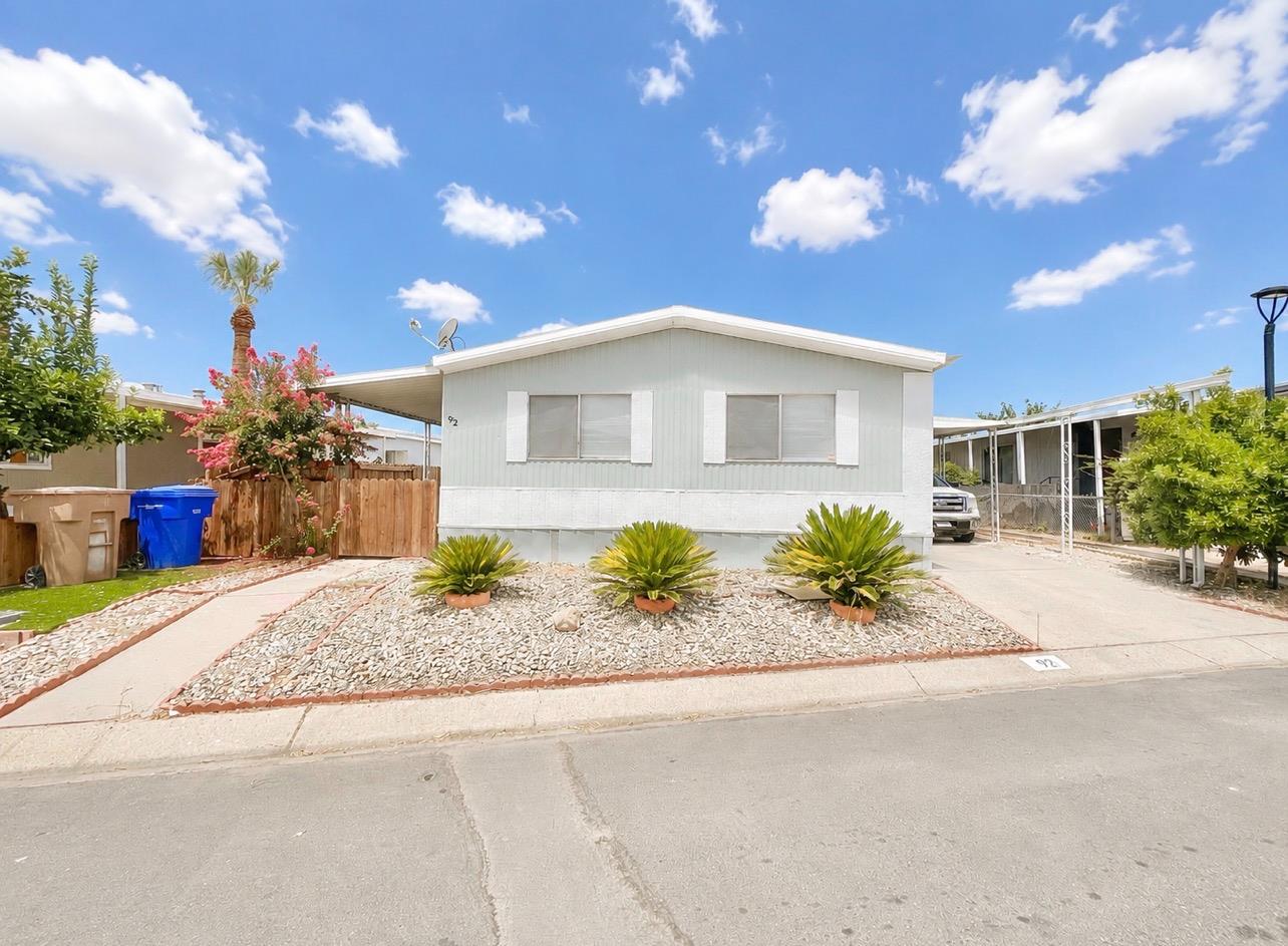 6601 Eucalyptus Dr 92 — photo