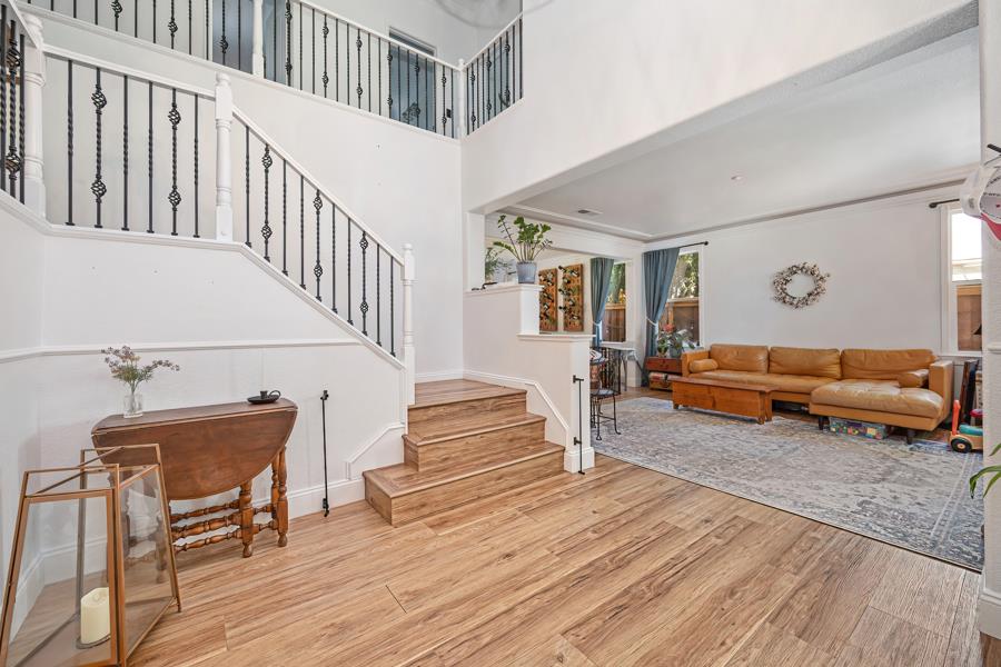 6326 Galaxy Lane — photo