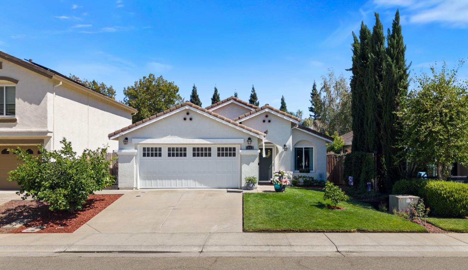 3418 Sweet Pea Way — photo