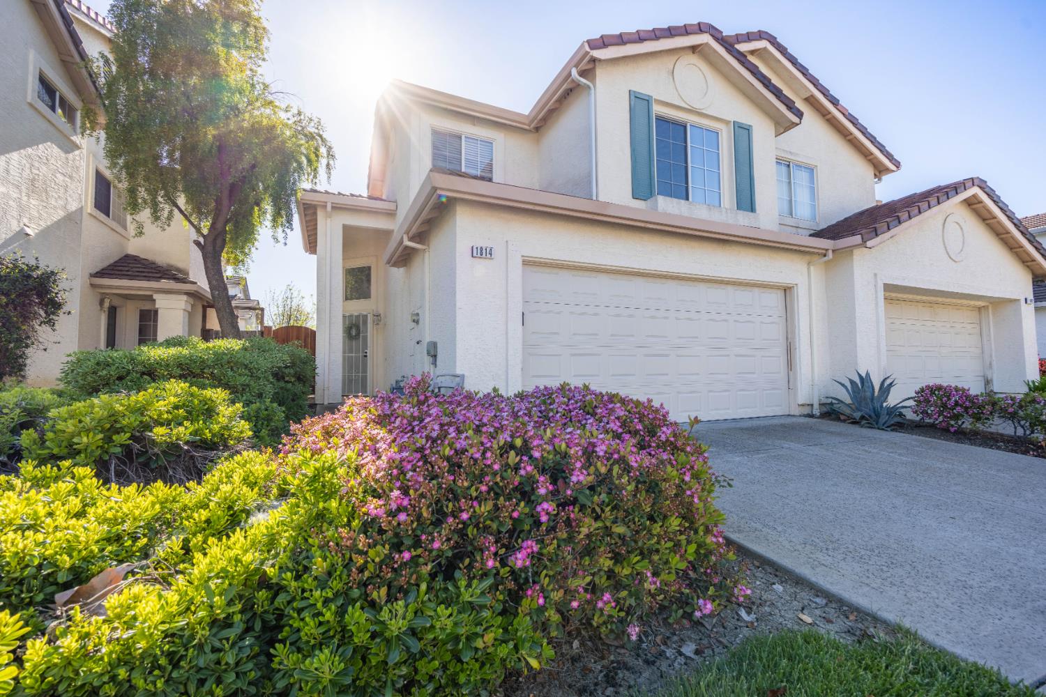 1814 Crater Peak Way — photo