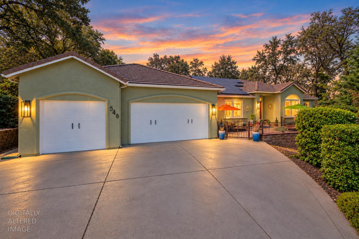 548 Crazy Horse Court — photo
