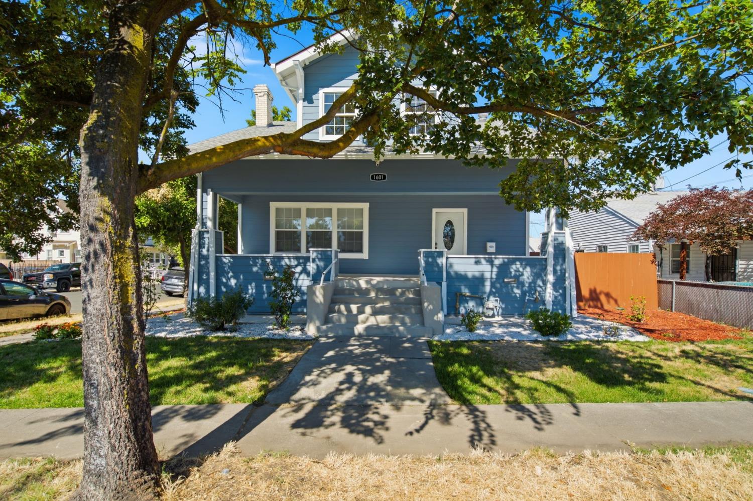 1601 N El Dorado Street — photo