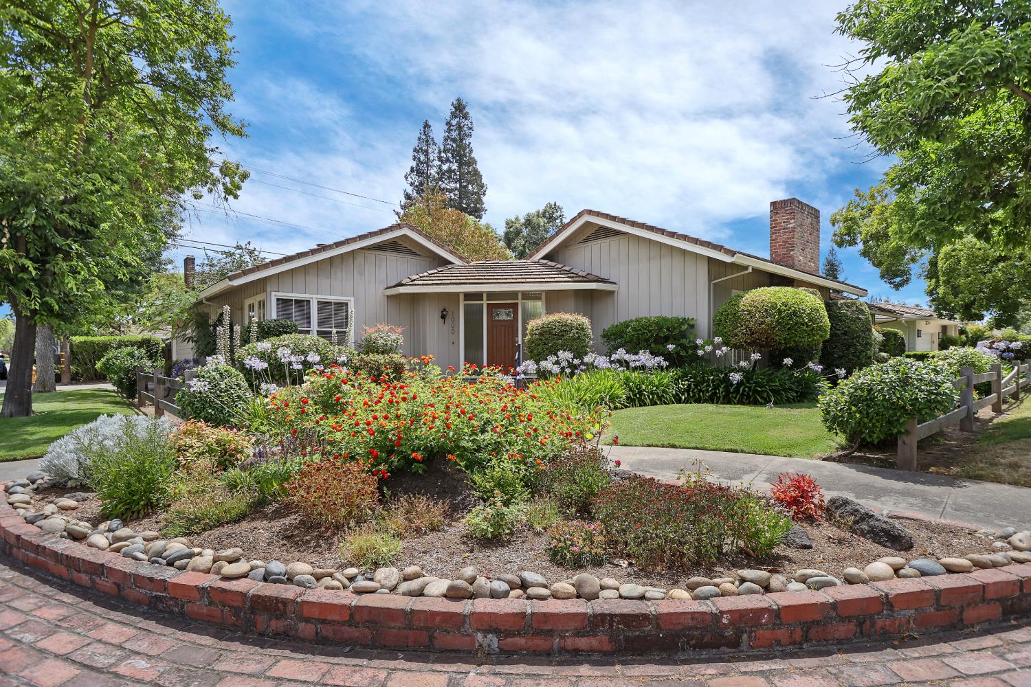 1000 W Monterey Avenue — photo
