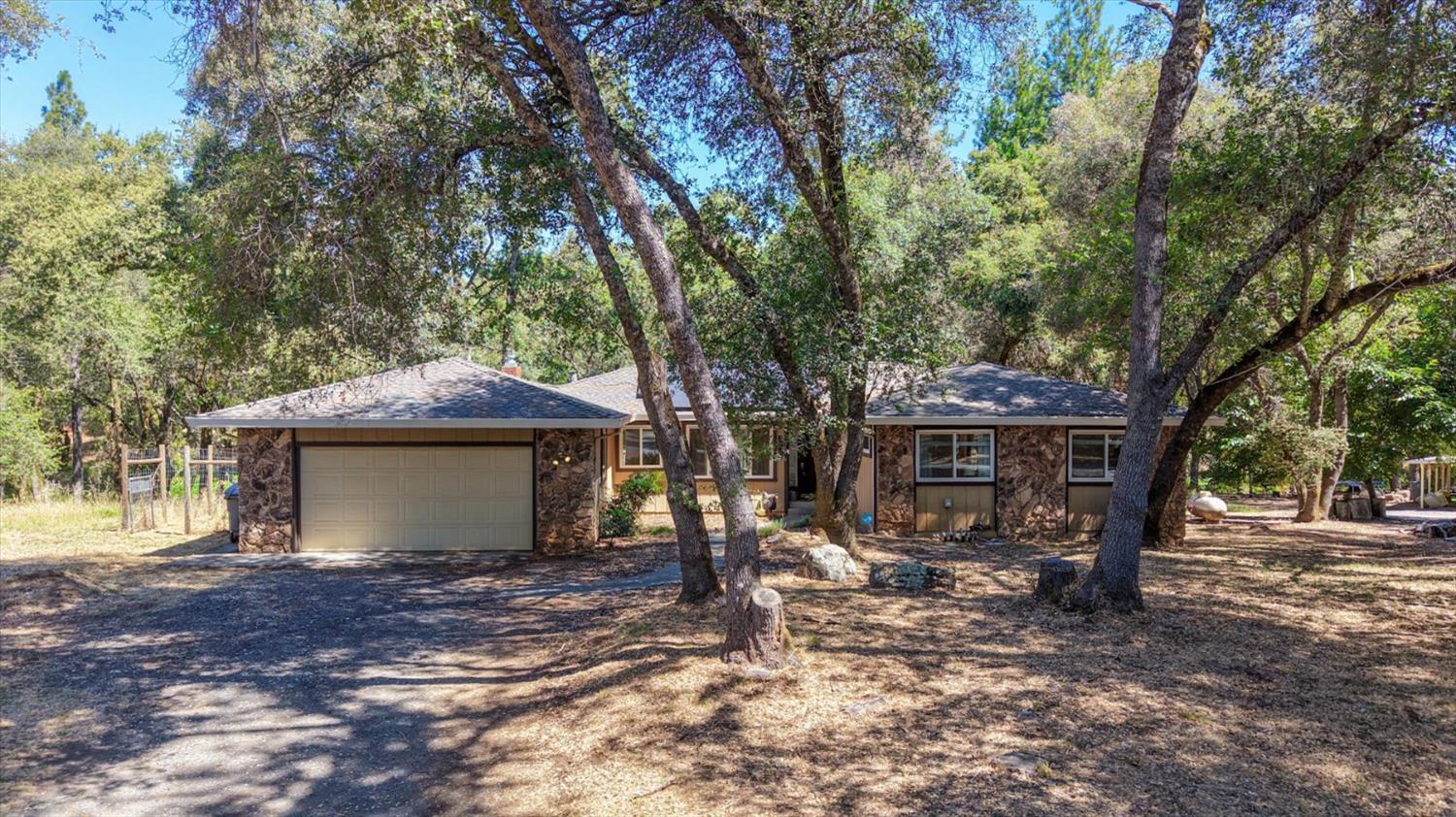 4900 Lorin Court — photo